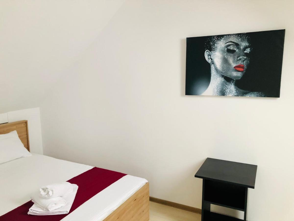 Ultra-Central Modern And Big Apartments In Union Square U41-U44 Timisoara Exterior foto